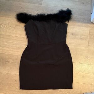Gianni Bini Black One Shoulder Dress with Fur Trim